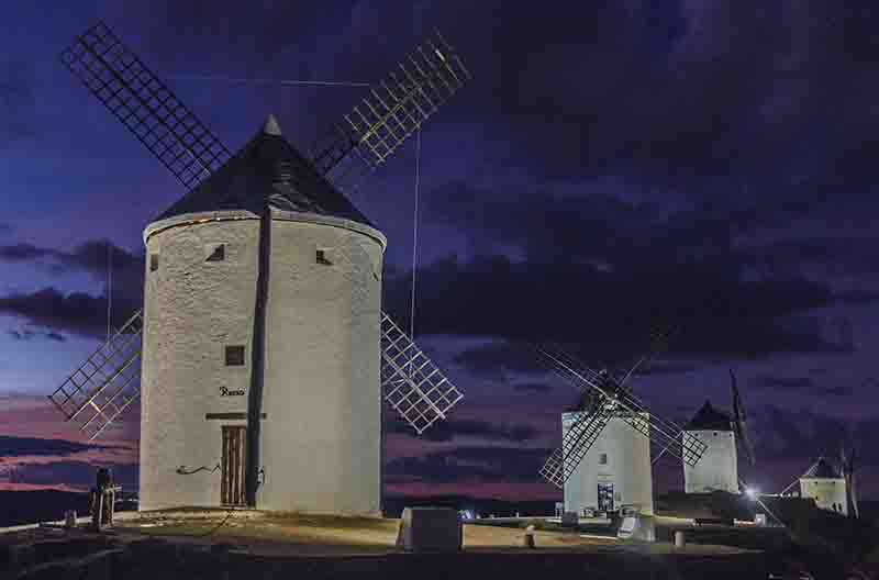 Toledo - Consuegra 58 - molinos de viento.jpg